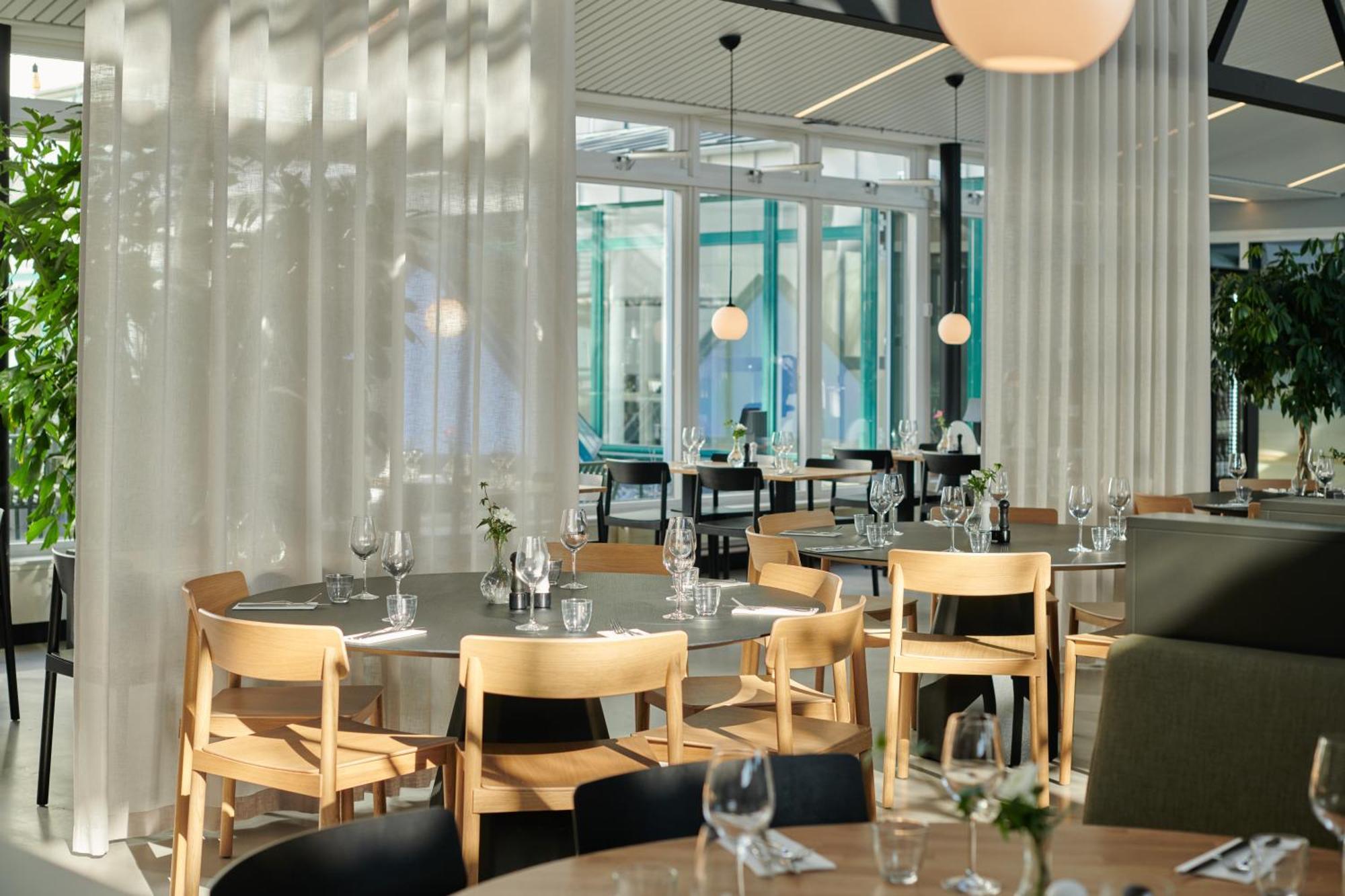 First Hotel Stockholm North Upplands-Väsby Exterior foto